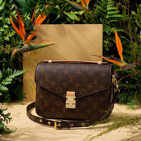 louis vuitton pchette metis|louis vuitton metis monogram.